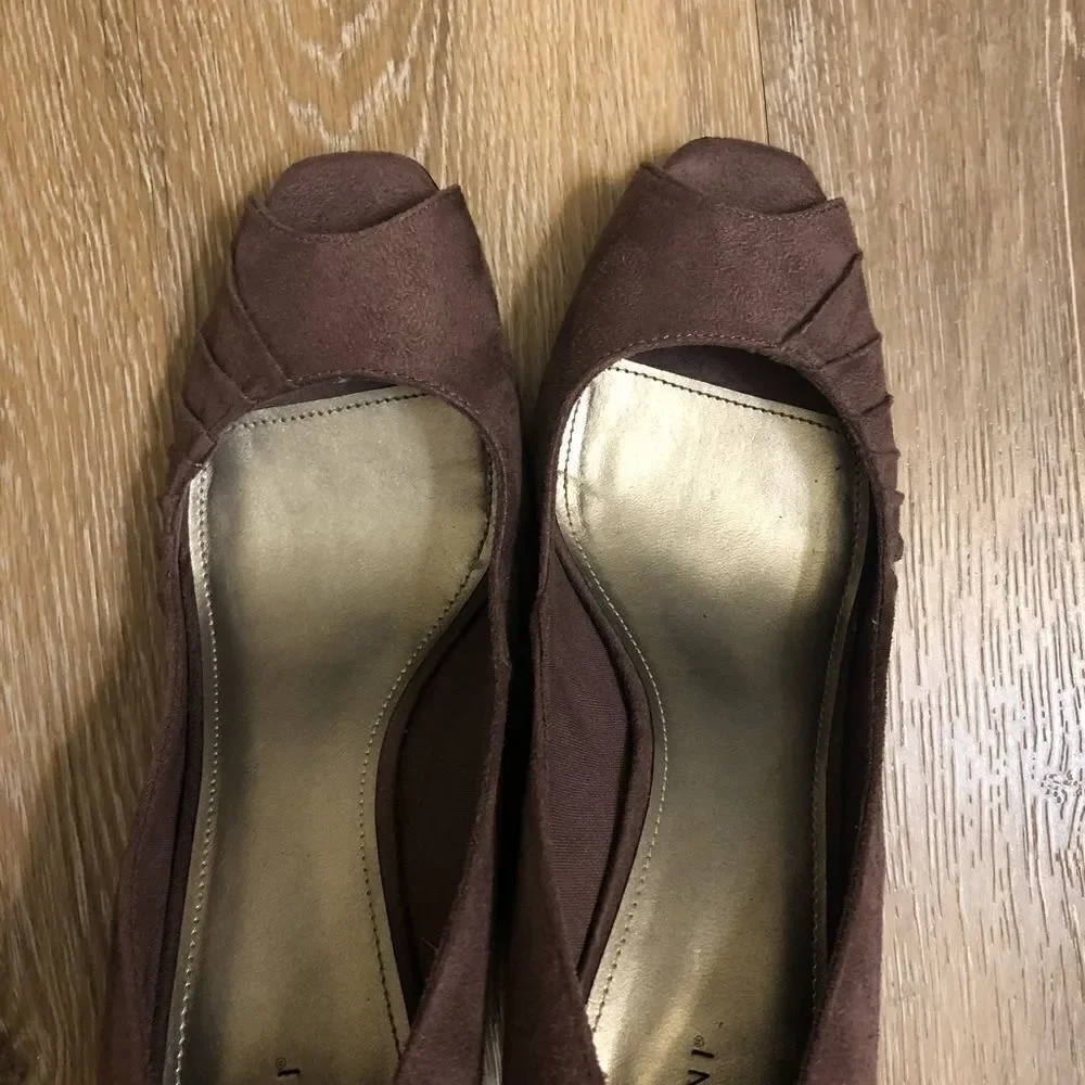 Fioni Dusty Purple Suede peep toe Wedge shoe 9